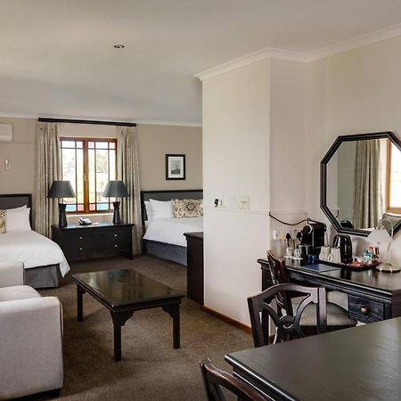 Protea Hotel By Marriott George King George Extérieur photo