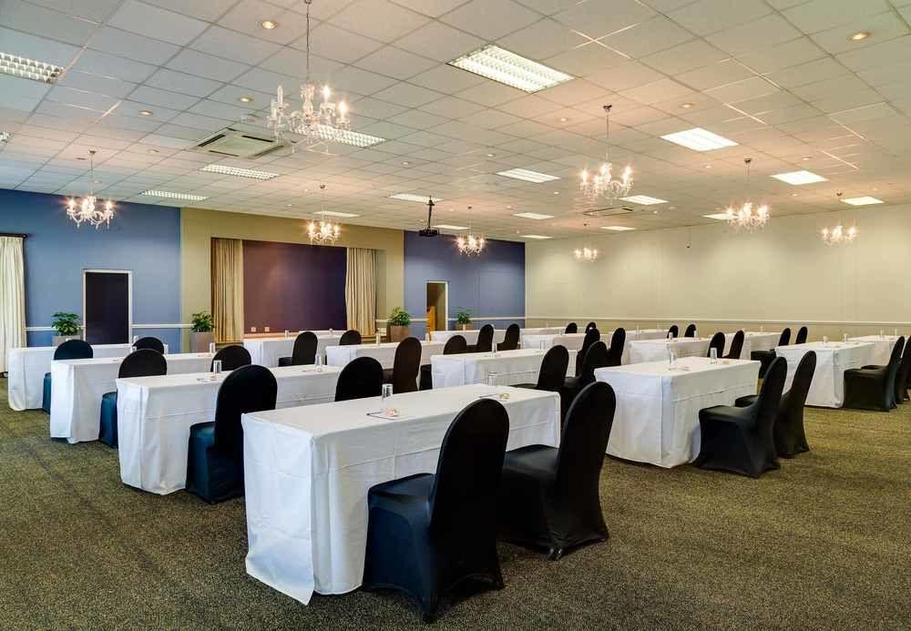 Protea Hotel By Marriott George King George Extérieur photo
