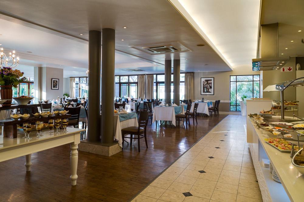Protea Hotel By Marriott George King George Extérieur photo