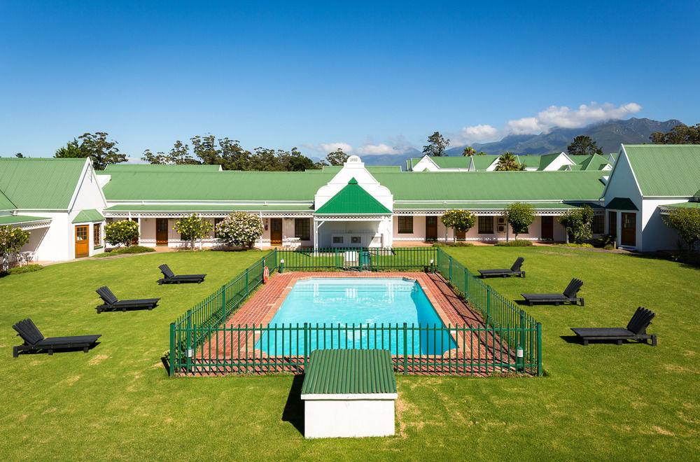 Protea Hotel By Marriott George King George Extérieur photo