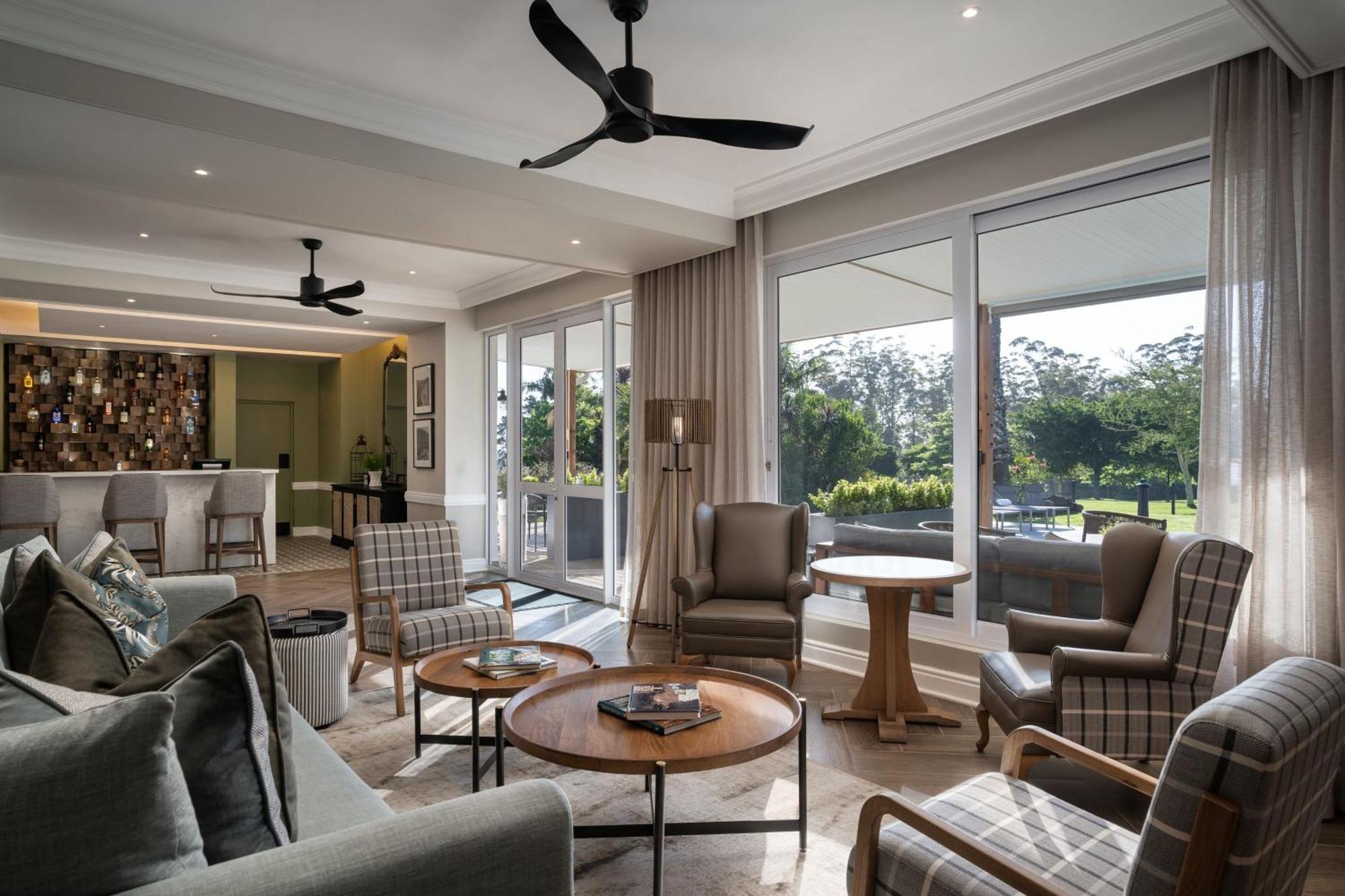 Protea Hotel By Marriott George King George Extérieur photo