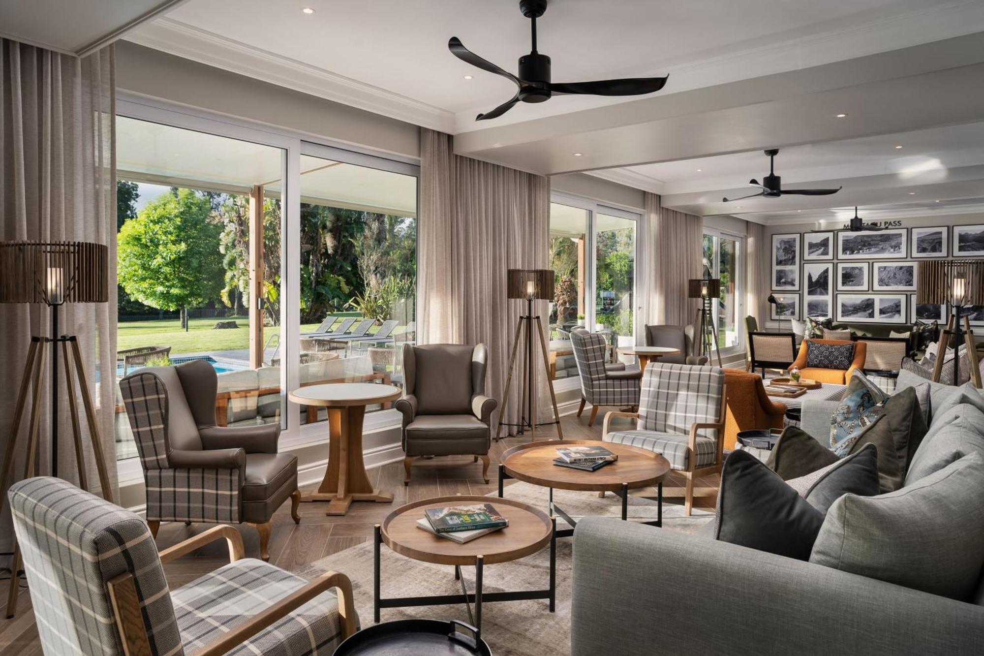 Protea Hotel By Marriott George King George Extérieur photo